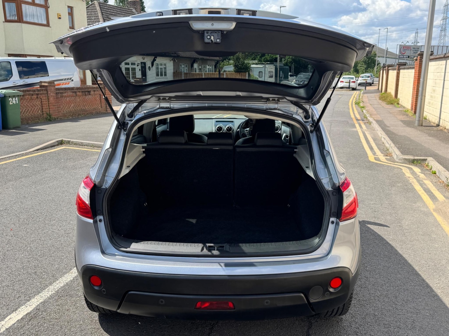 Used Nissan Qashqai 2010 for sale - 76522199: Photo 51