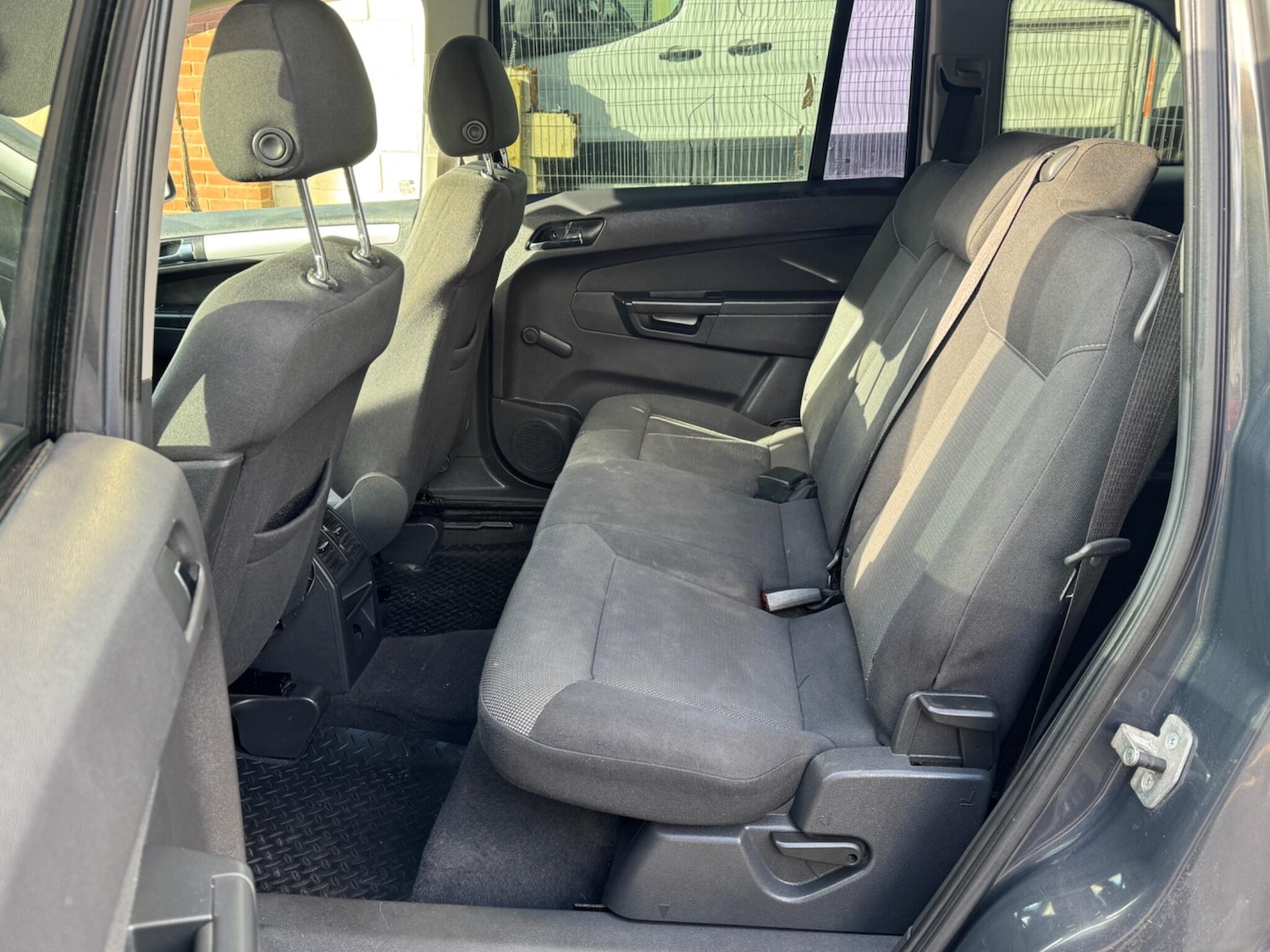 Used Vauxhall Zafira 2012 for sale - 76936563: Photo 25