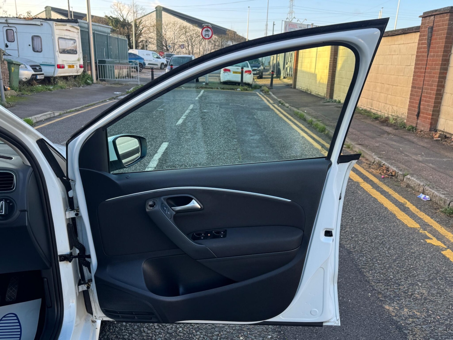 Used Volkswagen Polo 2016 for sale - 76899057: Photo 13