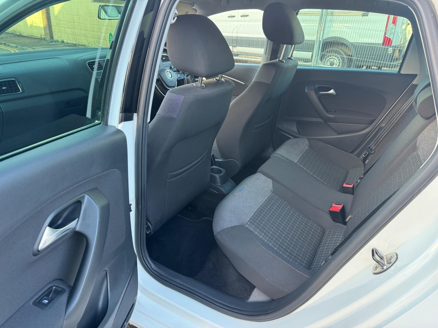 Used Volkswagen Polo 2016 for sale - 76899057: Photo 21