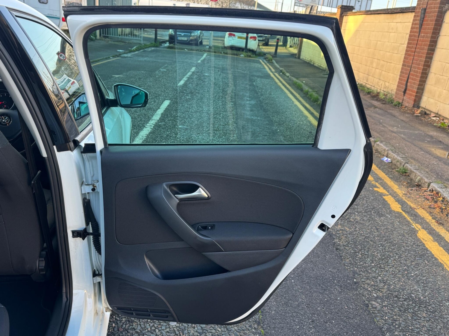 Used Volkswagen Polo 2016 for sale - 76899057: Photo 28