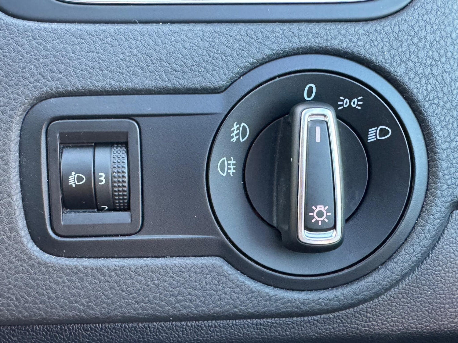 Used Volkswagen Polo 2016 for sale - 76899057: Photo 34