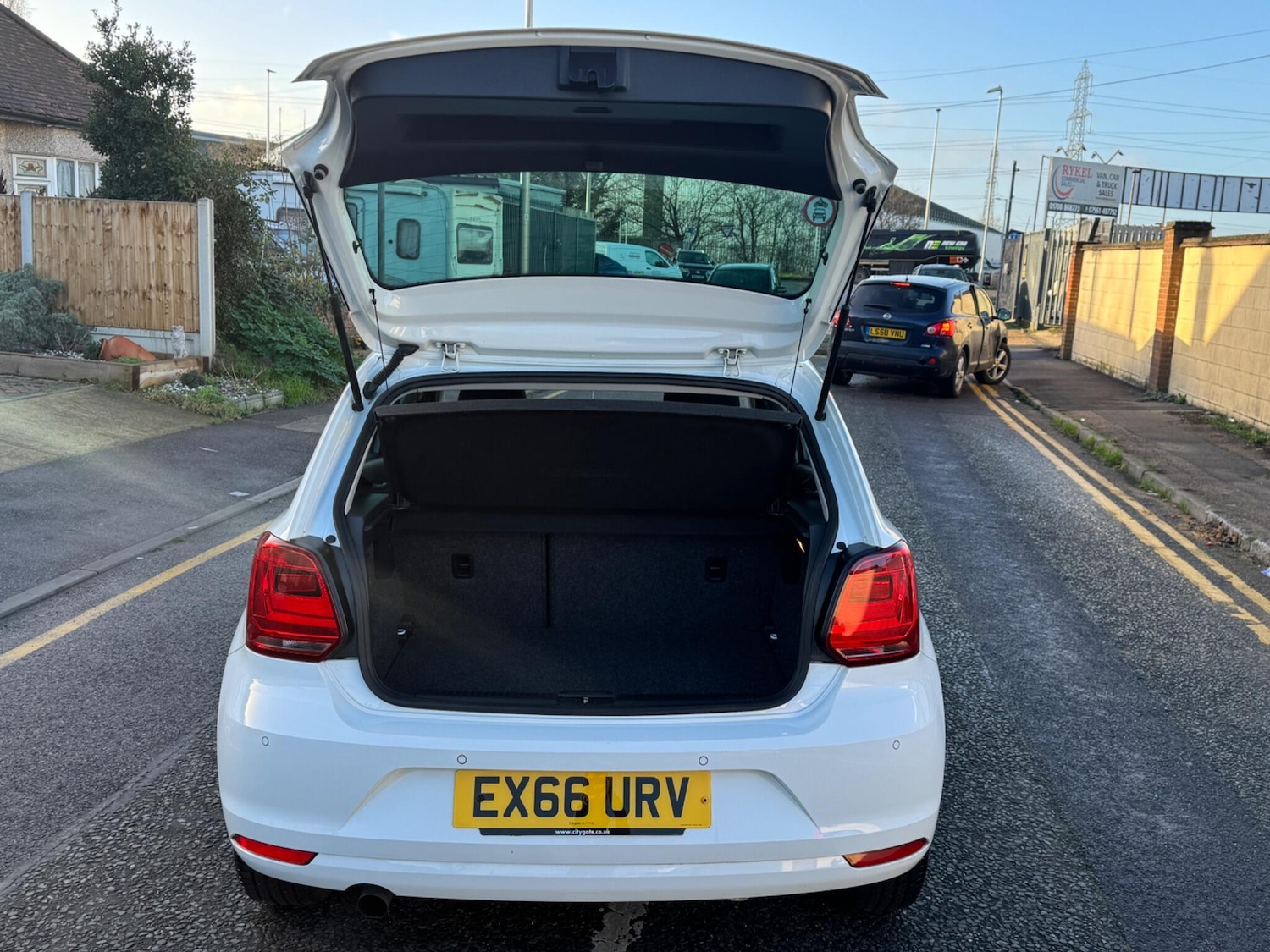 Used Volkswagen Polo 2016 for sale - 76899057: Photo 42