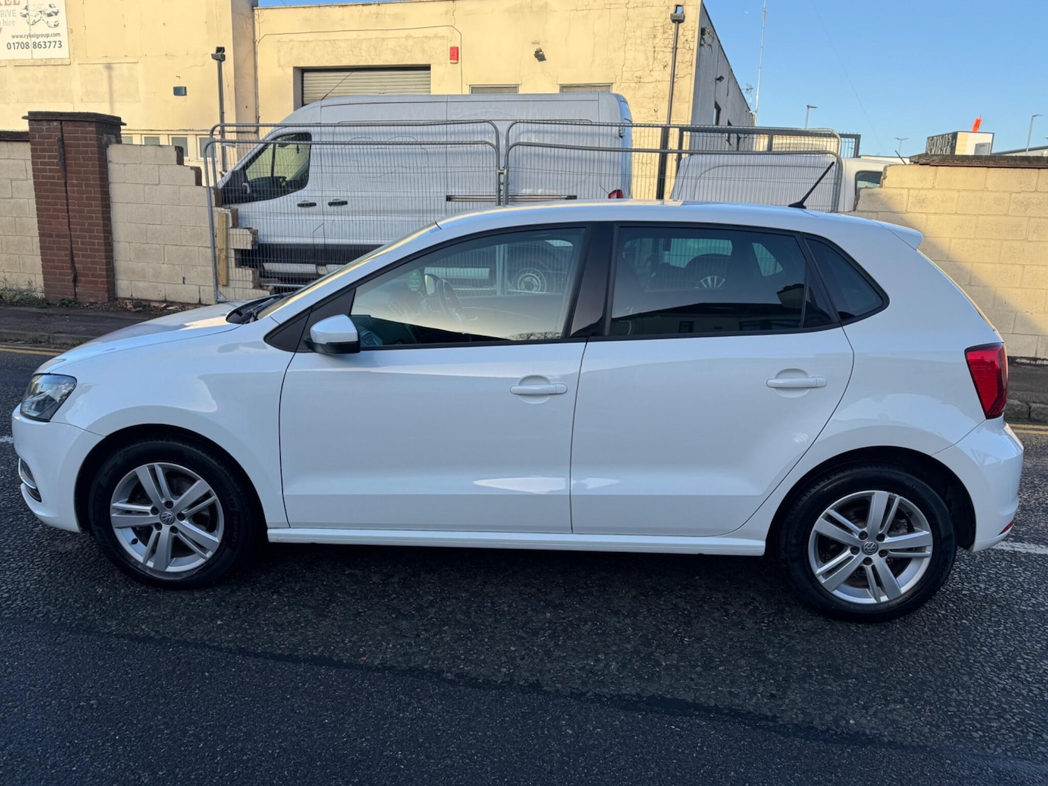 Used Volkswagen Polo 2016 for sale - 76899057: Photo 5