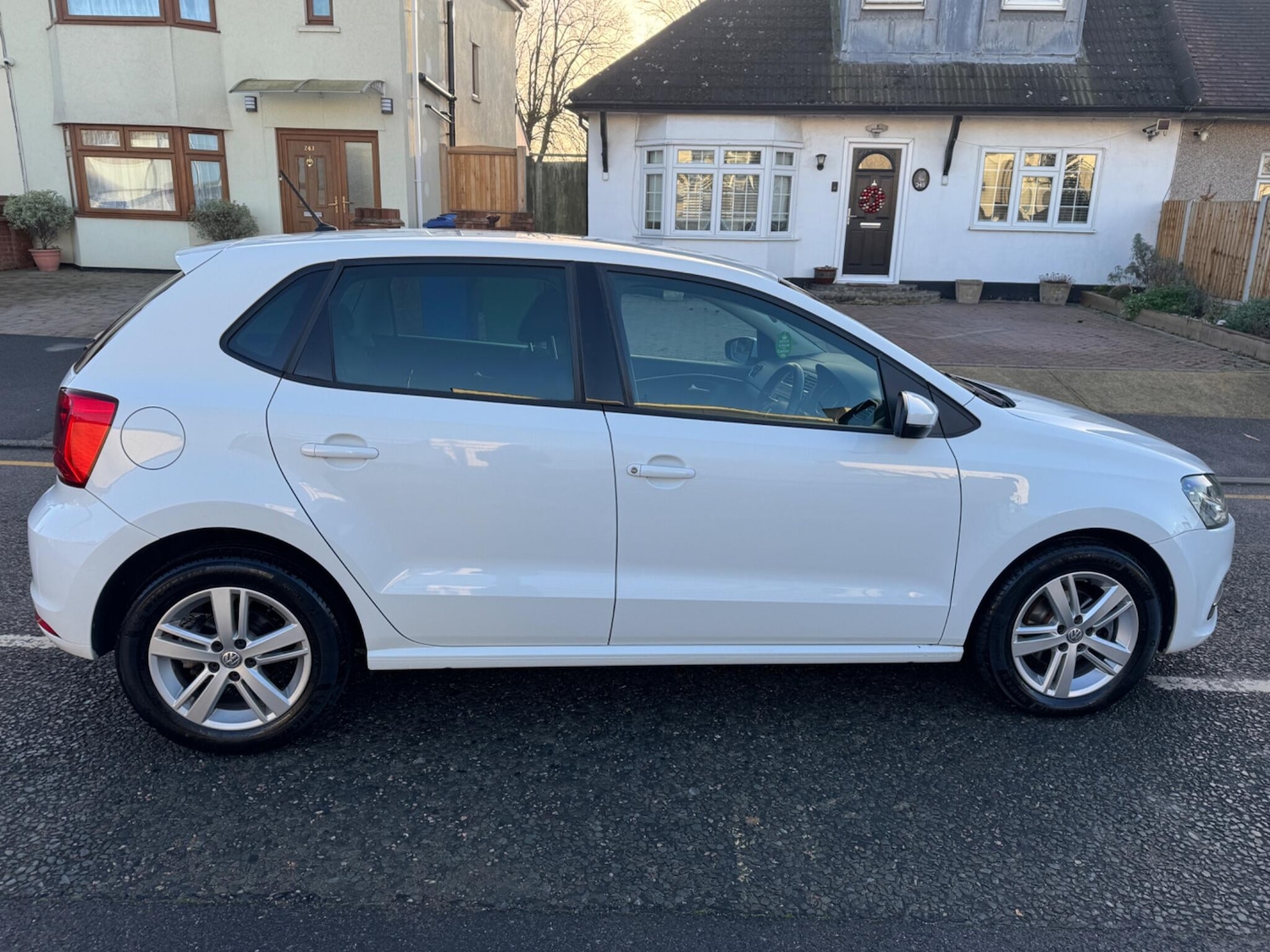 Used Volkswagen Polo 2016 for sale - 76899057: Photo 9