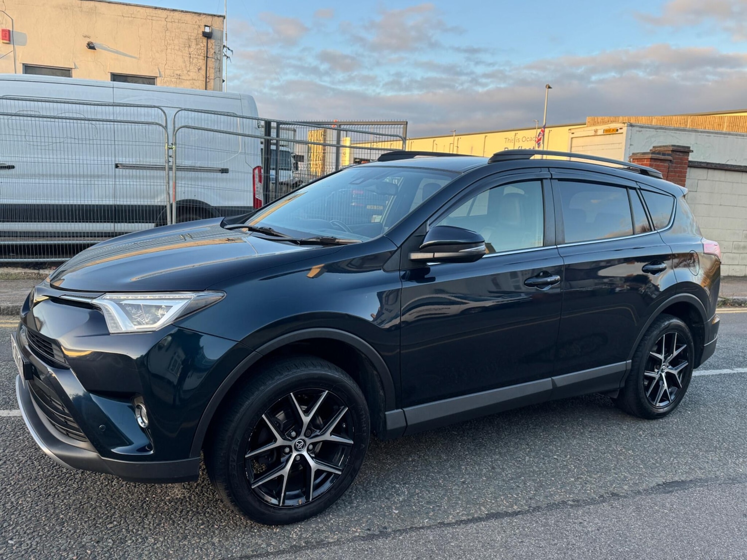 Used Toyota RAV4 2016 for sale - 77203329: Photo 6
