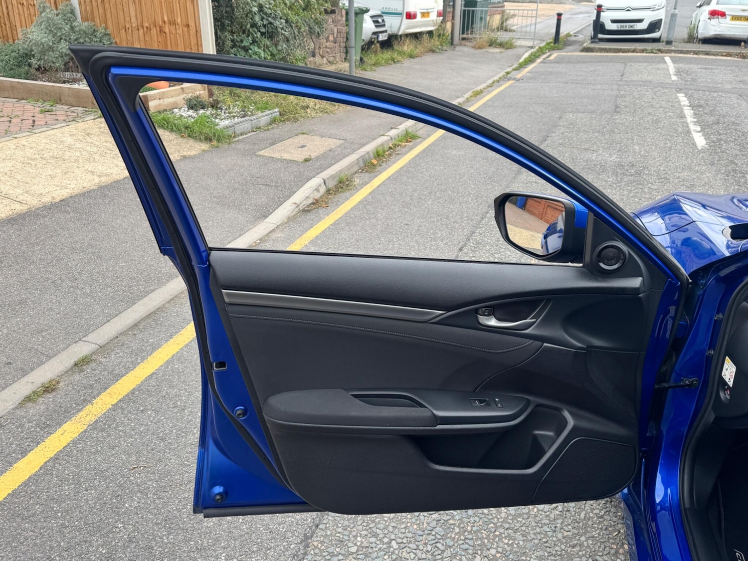 Used Honda Civic 2019 for sale - 76989336: Photo 21