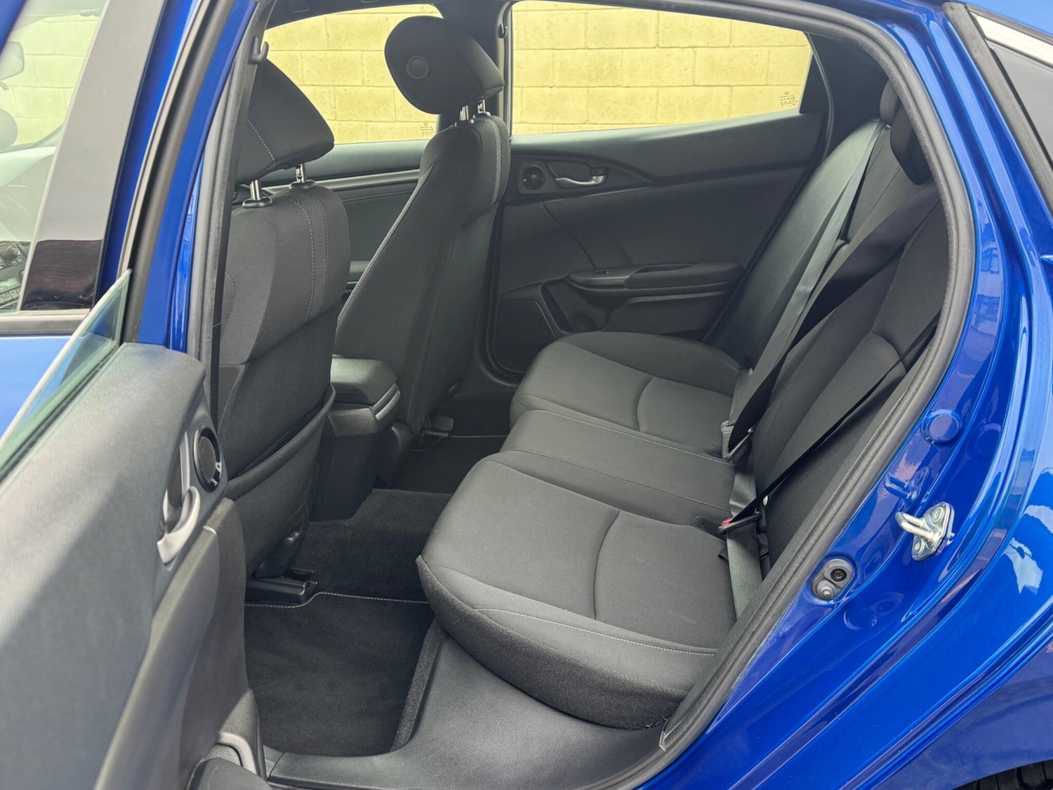 Used Honda Civic 2019 for sale - 76989336: Photo 24