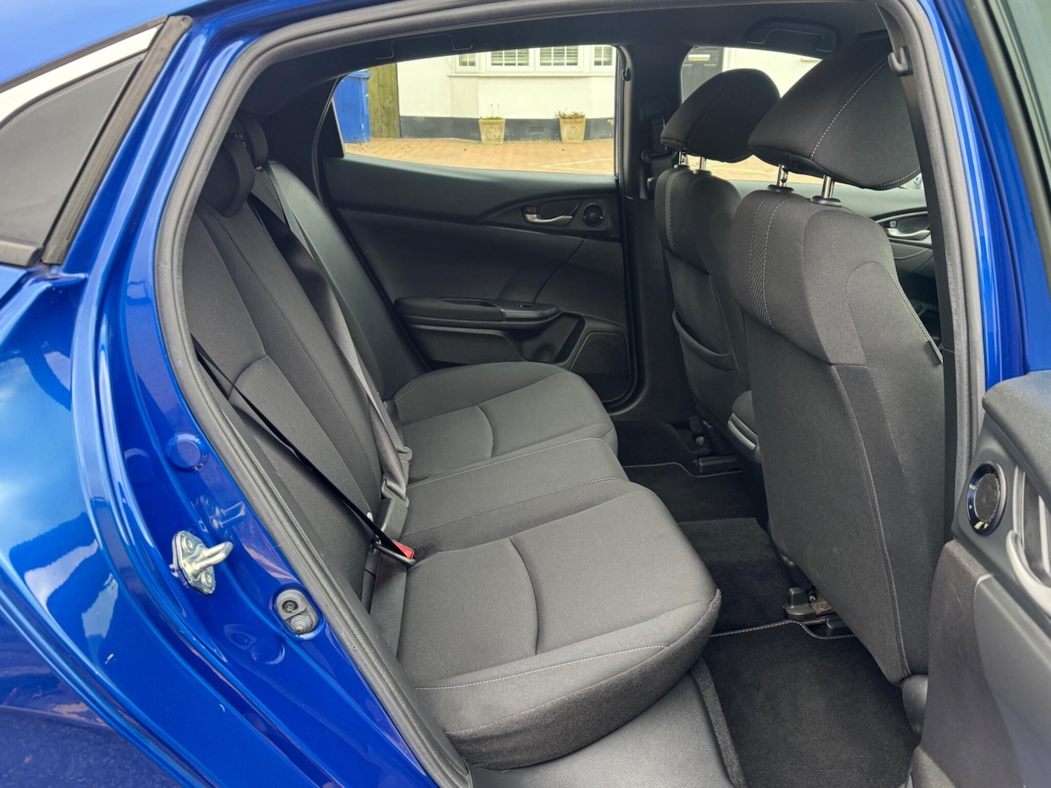 Used Honda Civic 2019 for sale - 76989336: Photo 29