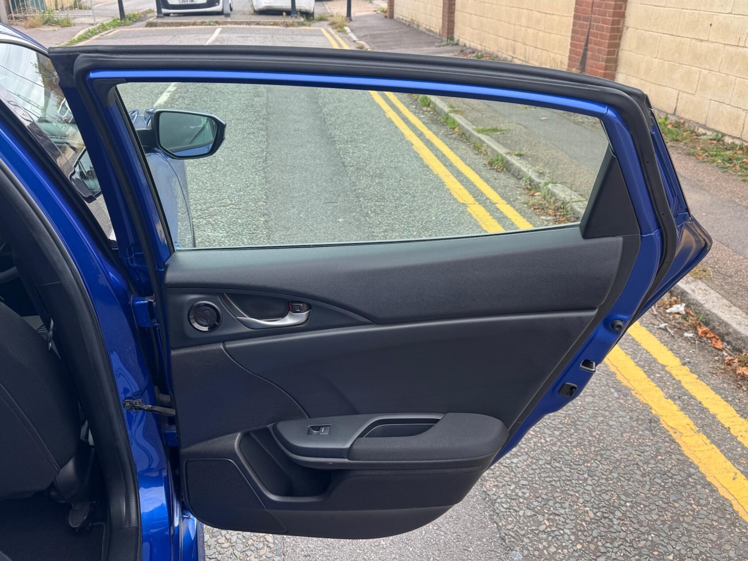 Used Honda Civic 2019 for sale - 76989336: Photo 31