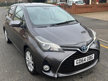 Used Toyota Yaris 2015 for sale - 76965080: Photo