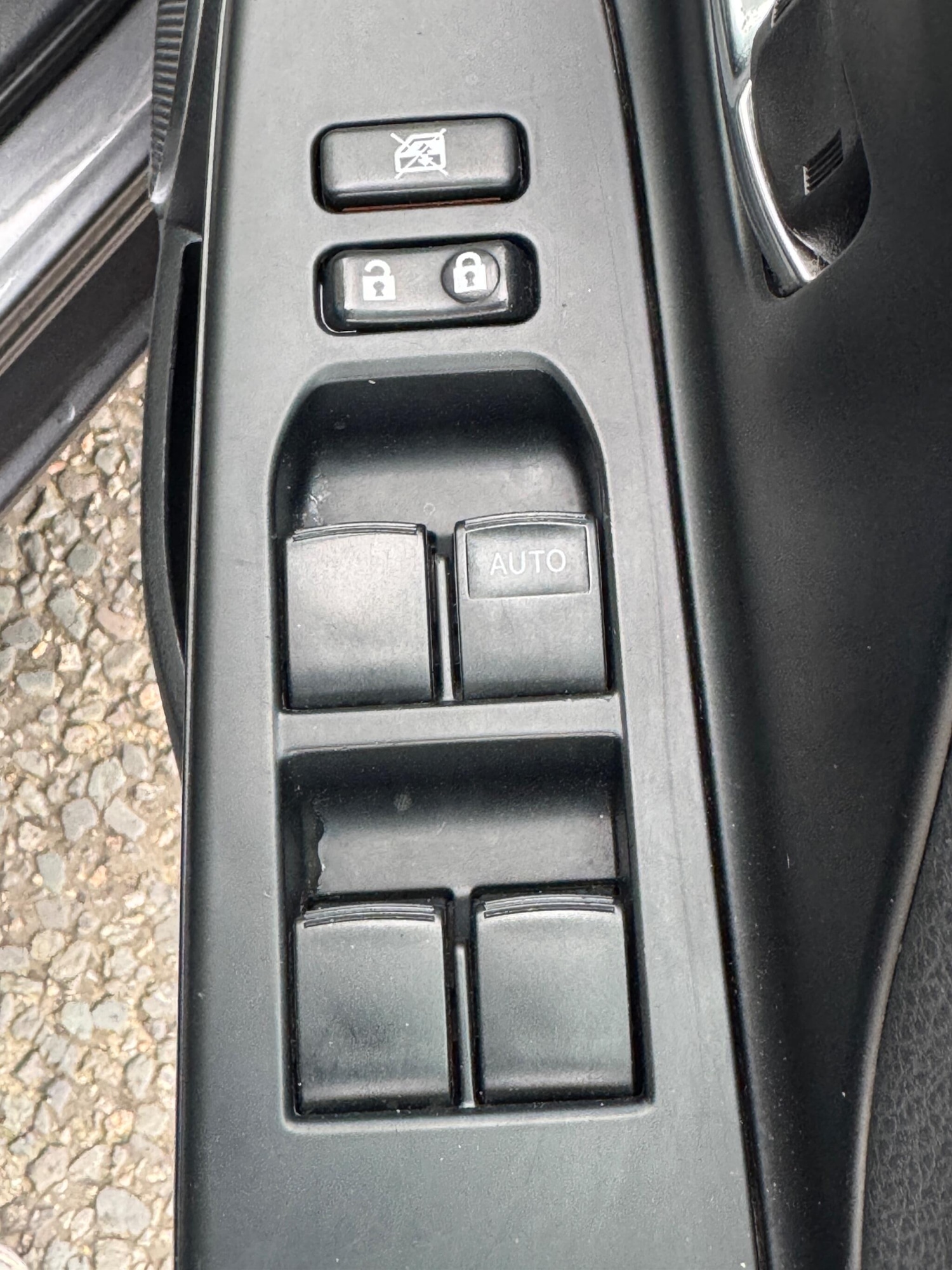 Used Toyota Yaris 2015 for sale - 76965080: Photo 33