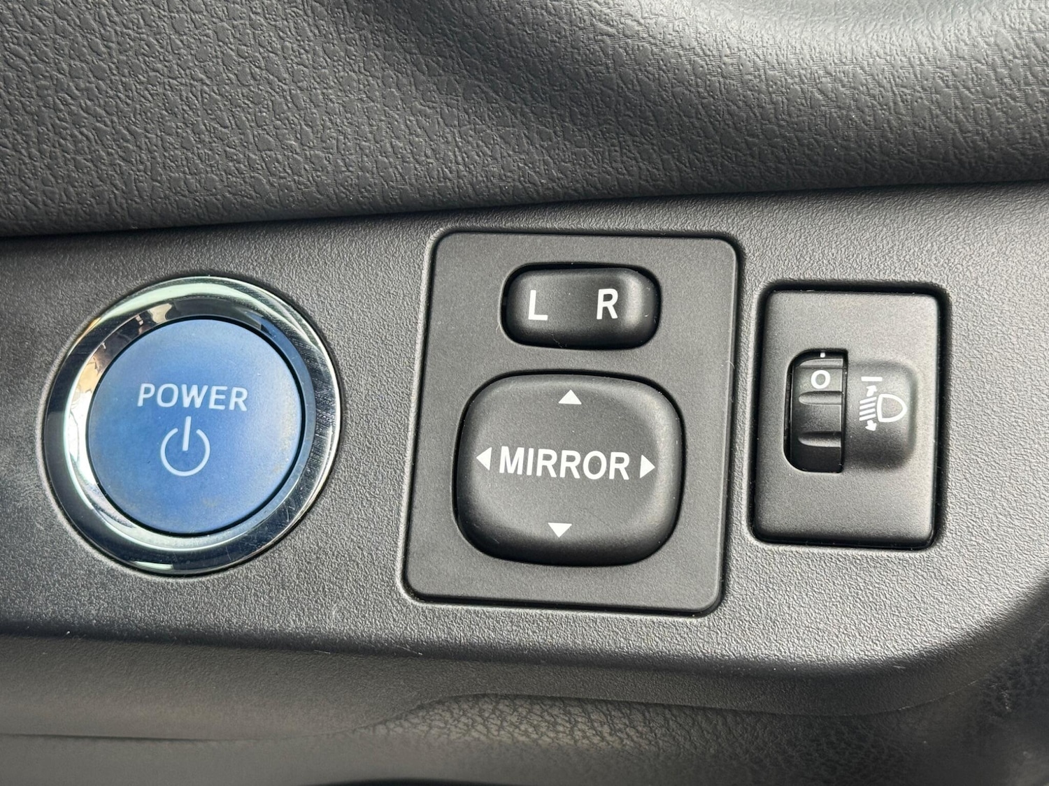 Used Toyota Yaris 2015 for sale - 76965080: Photo 35