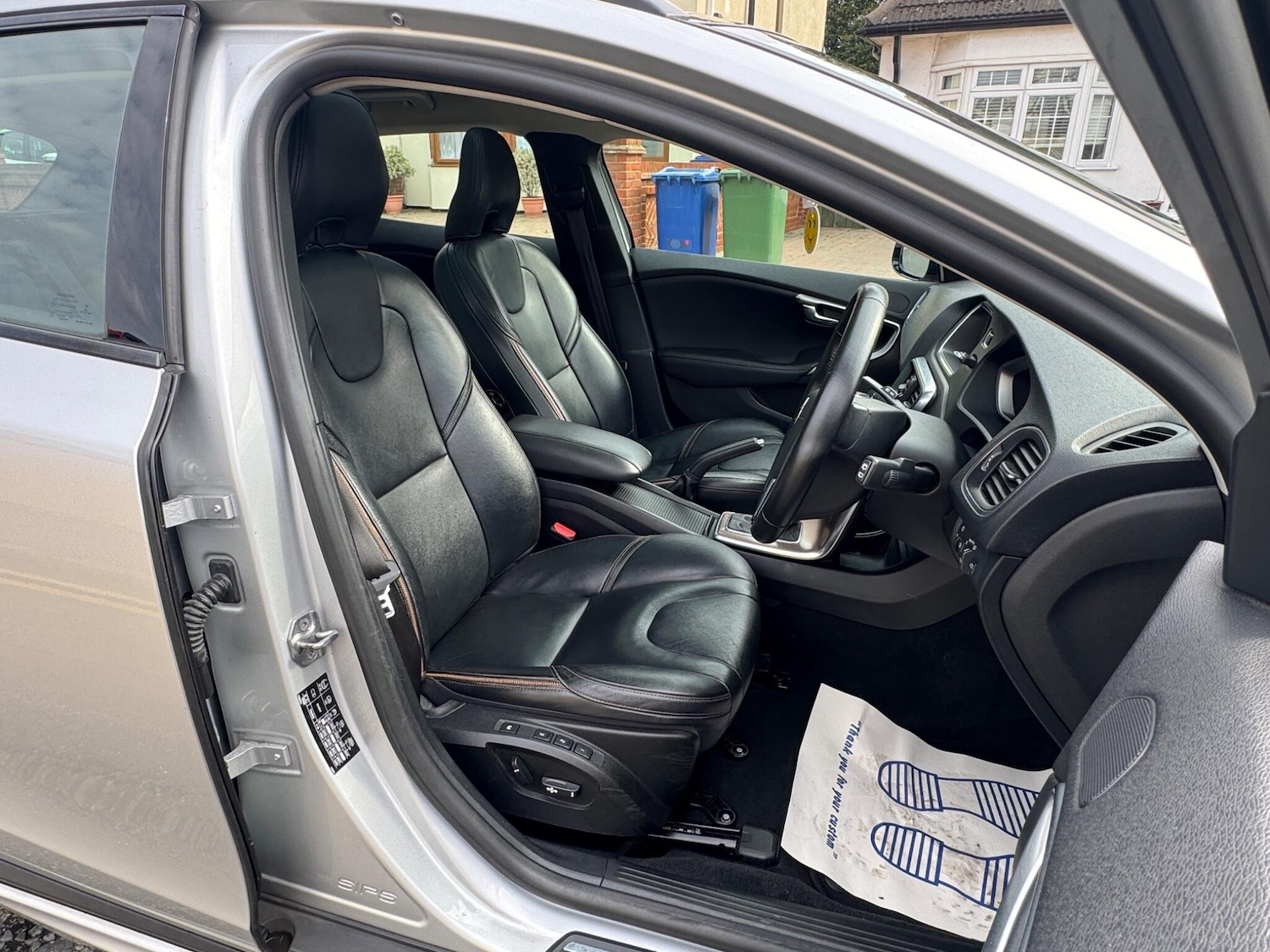 Used Volvo V40 Cross Country 2016 for sale - 76151236: Photo 17