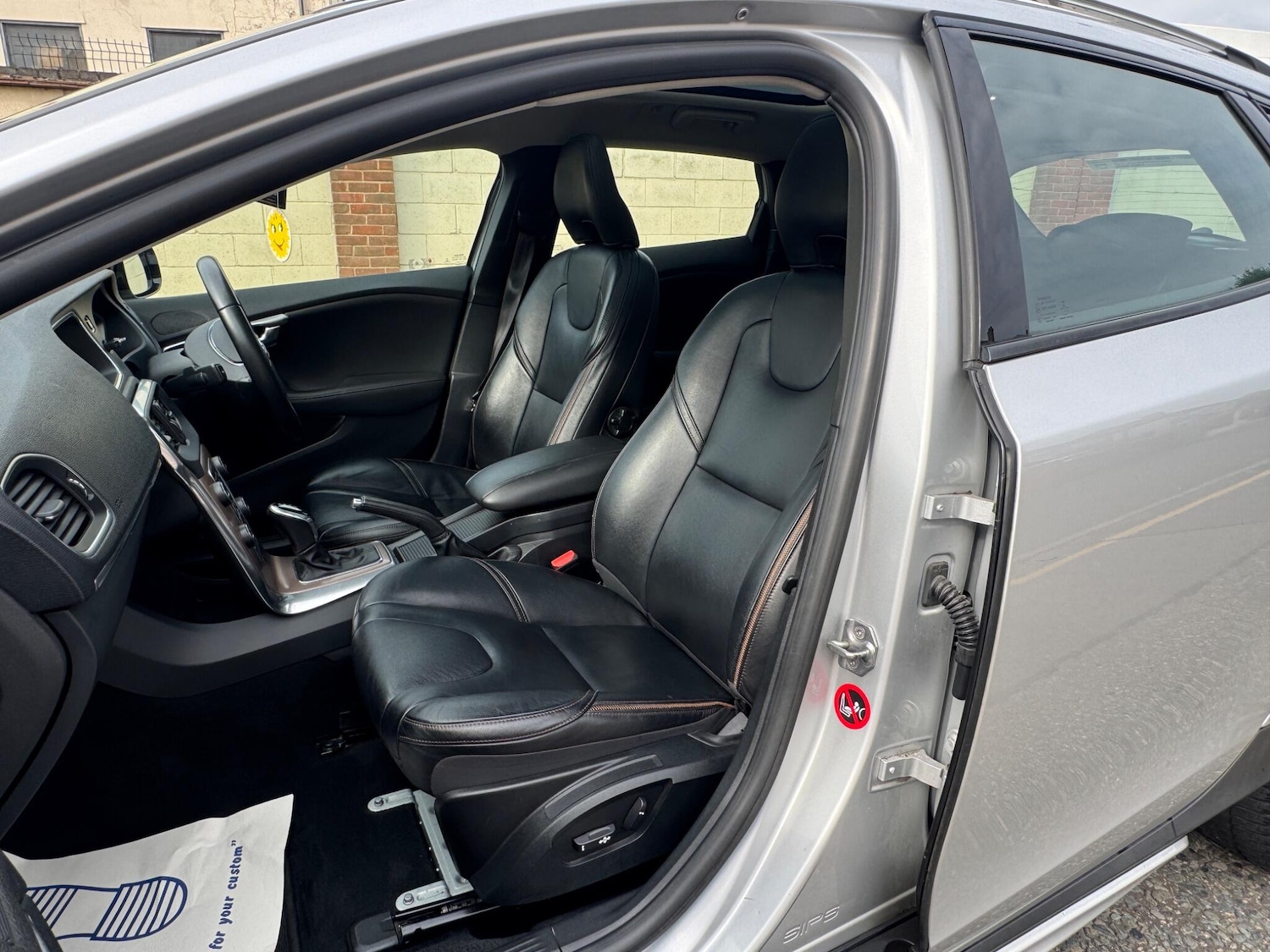 Used Volvo V40 Cross Country 2016 for sale - 76151236: Photo 22