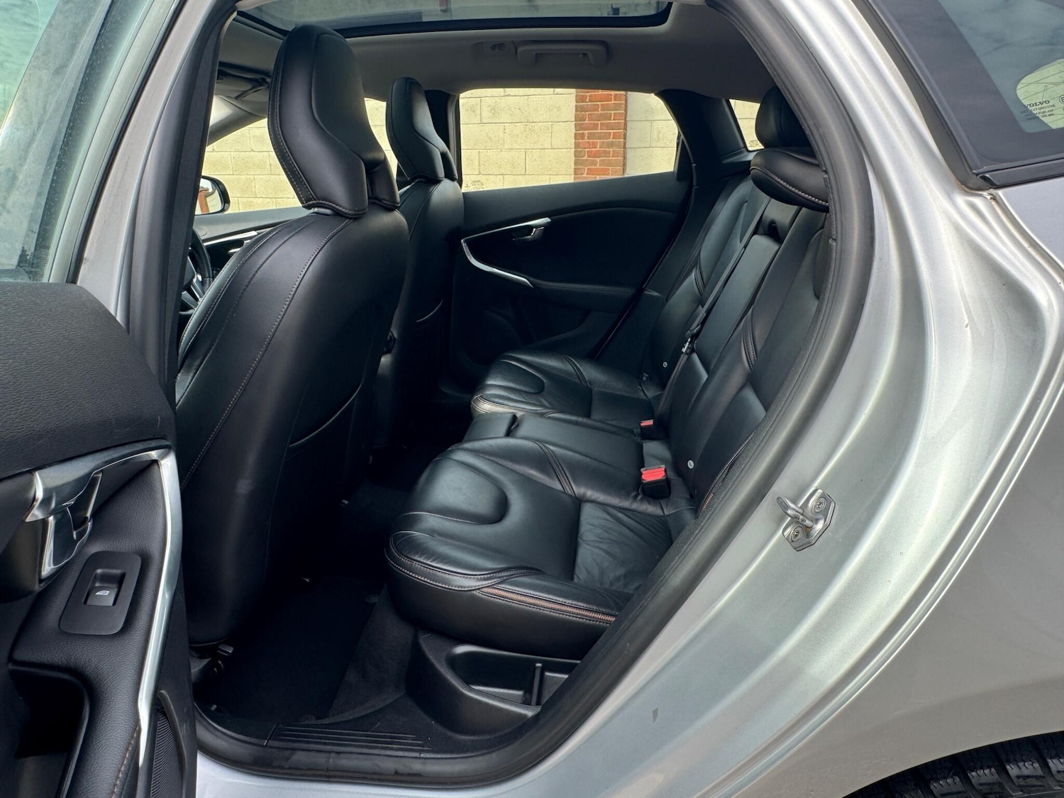 Used Volvo V40 Cross Country 2016 for sale - 76151236: Photo 25