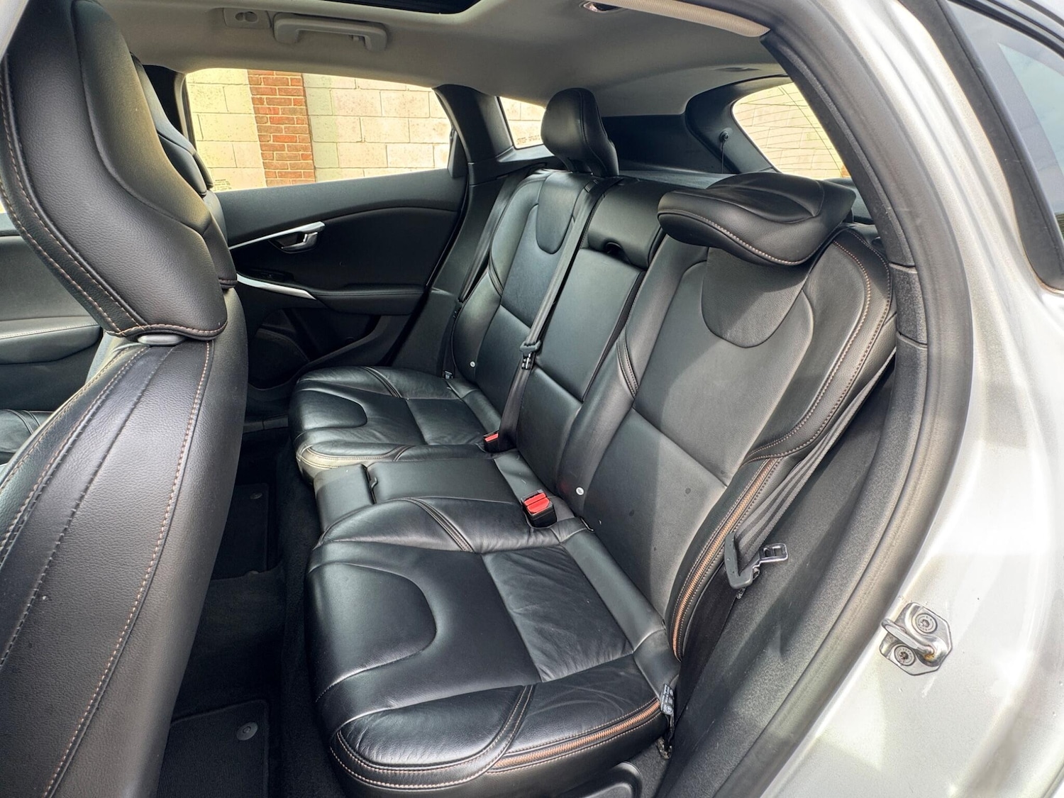 Used Volvo V40 Cross Country 2016 for sale - 76151236: Photo 28