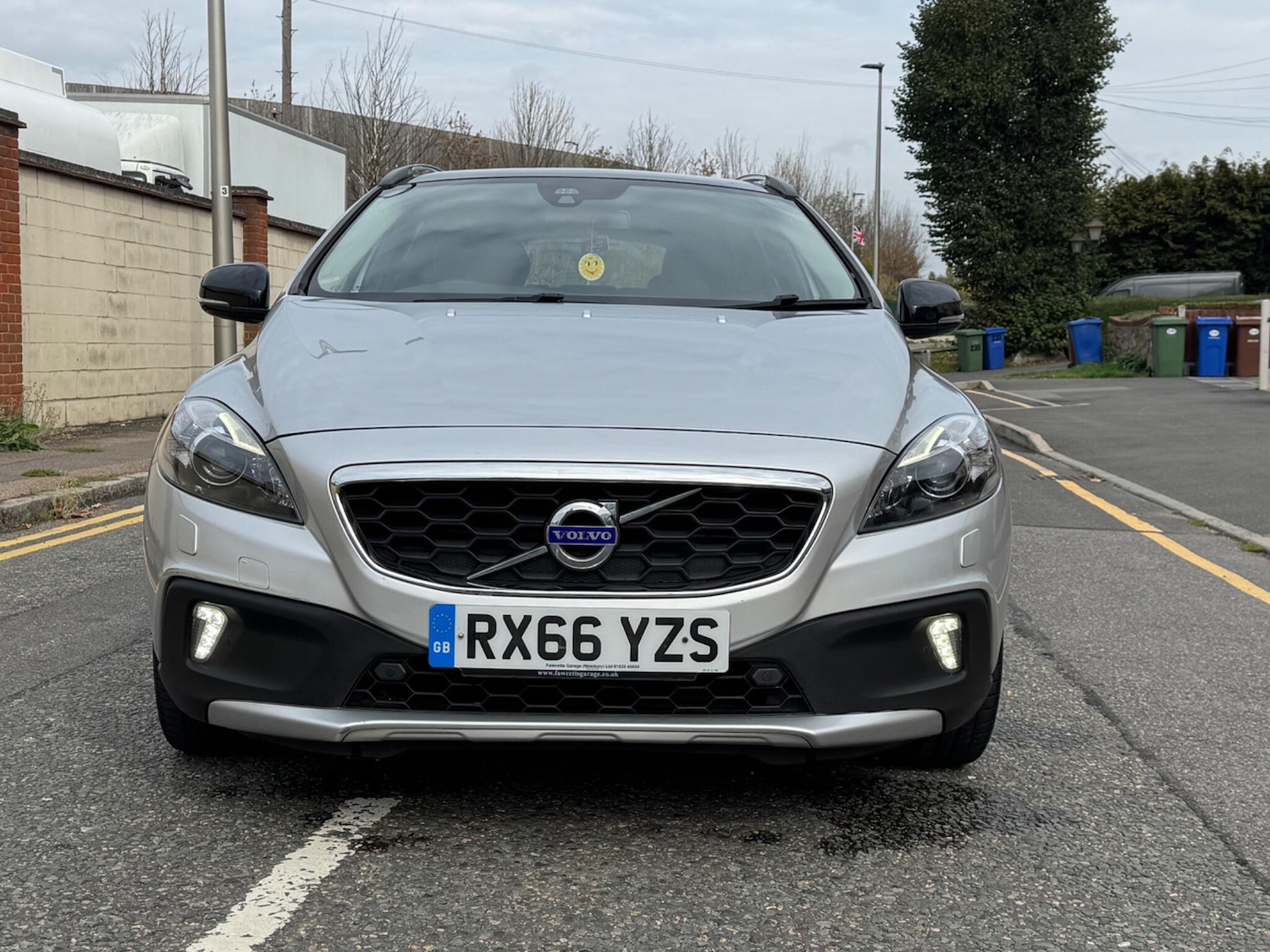 Used Volvo V40 Cross Country 2016 for sale - 76151236: Photo 4