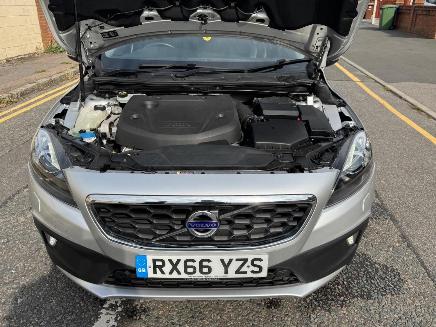 Used Volvo V40 Cross Country 2016 for sale - 76151236: Photo 49