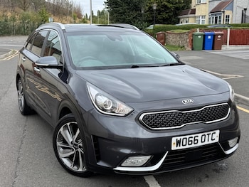 2017 (66) - 1.6h GDi First Edition DCT Euro 6 (s/s) 5dr