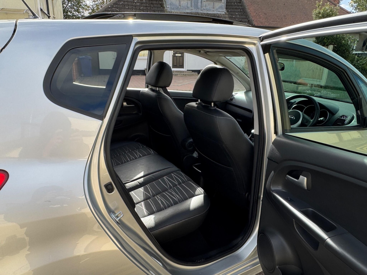 Used Kia Venga 2013 for sale - 76135985: Photo 29