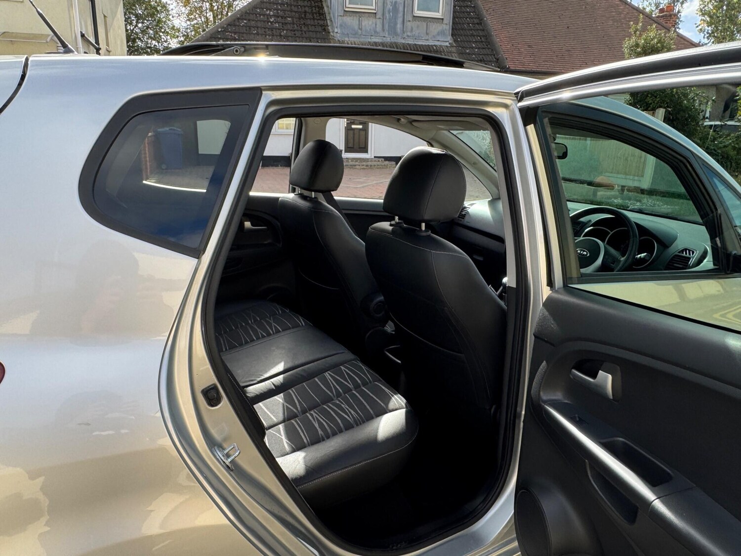 Used Kia Venga 2013 for sale - 76135985: Photo 30