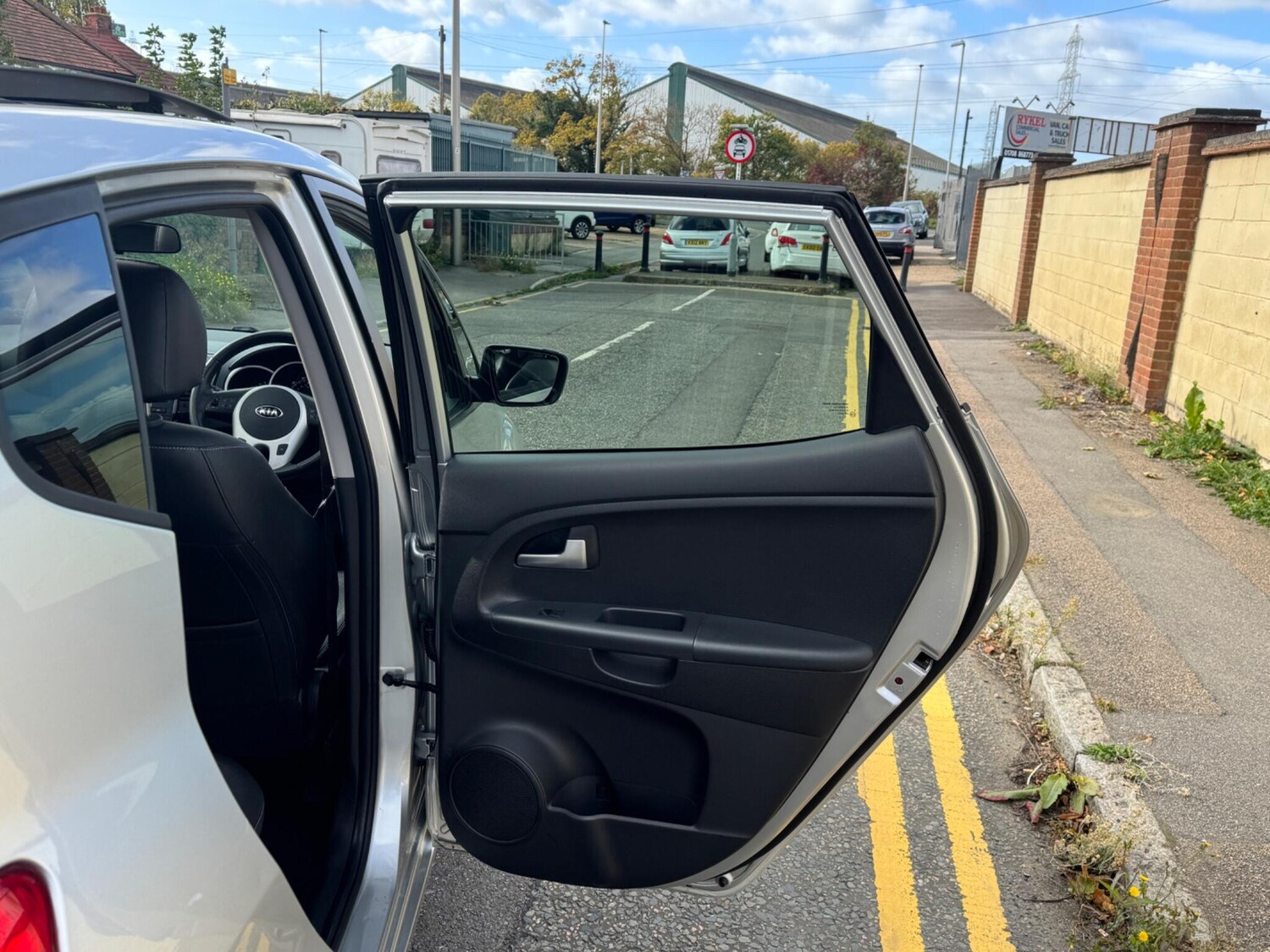 Used Kia Venga 2013 for sale - 76135985: Photo 31