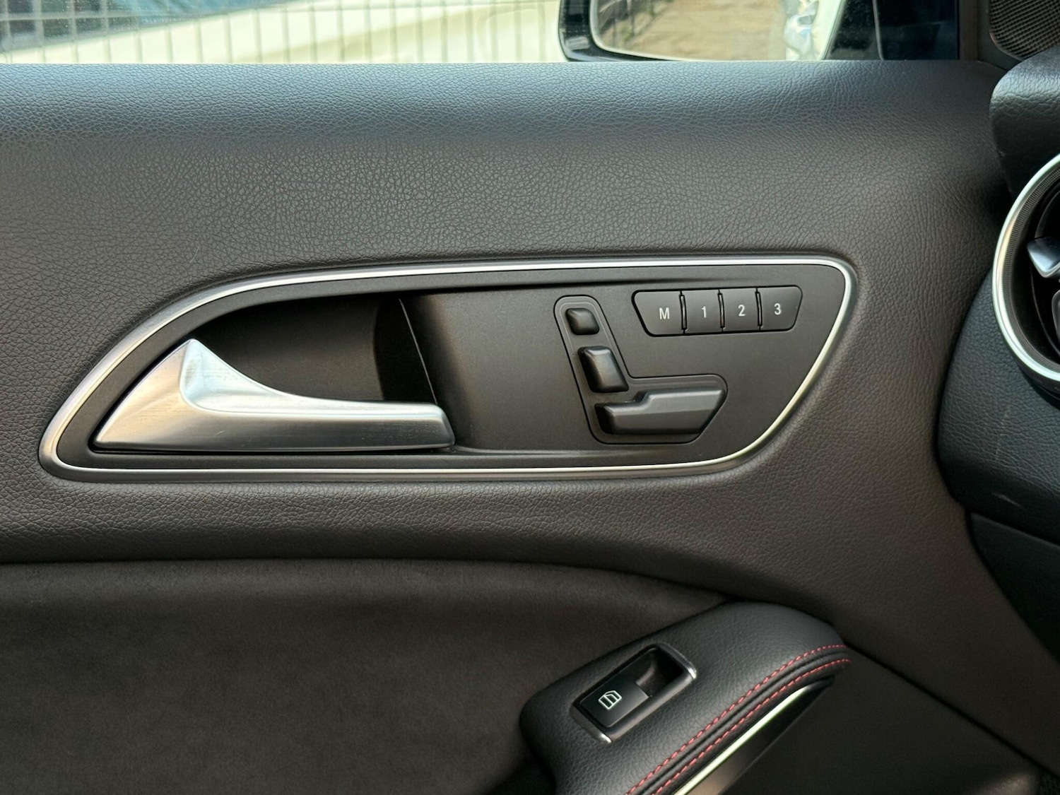 Used Mercedes-Benz GLA 2015 for sale - 78086371: Photo 41