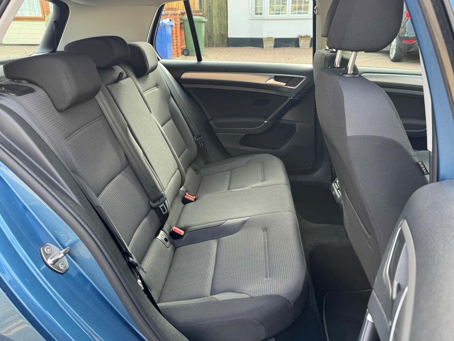 Used Volkswagen Golf 2017 for sale - 76994006: Photo 33