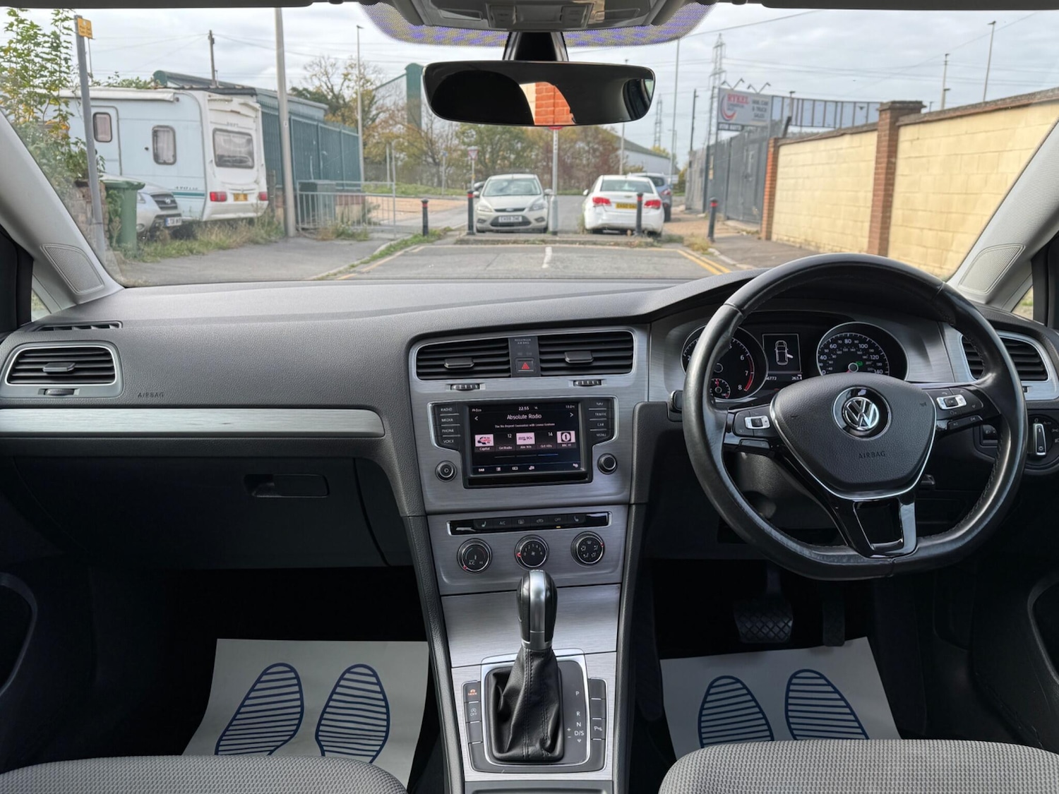 Used Volkswagen Golf 2017 for sale - 76994006: Photo 35