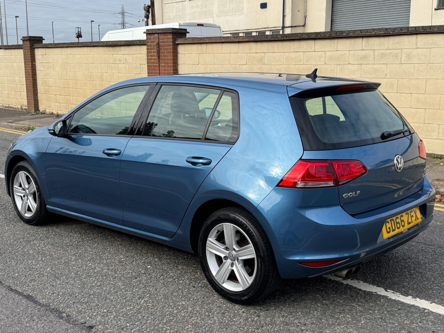 Used Volkswagen Golf 2017 for sale - 76994006: Photo 8