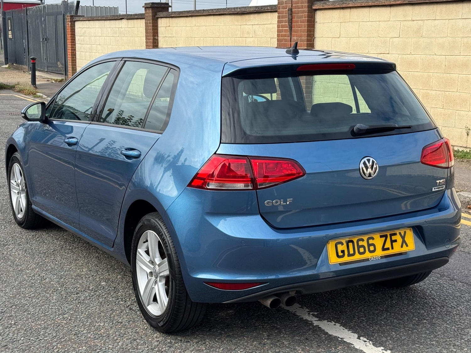 Used Volkswagen Golf 2017 for sale - 76994006: Photo 9