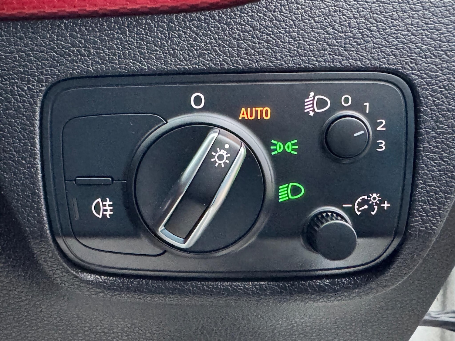 Used Audi Q2 2017 for sale - 77633020: Photo 38