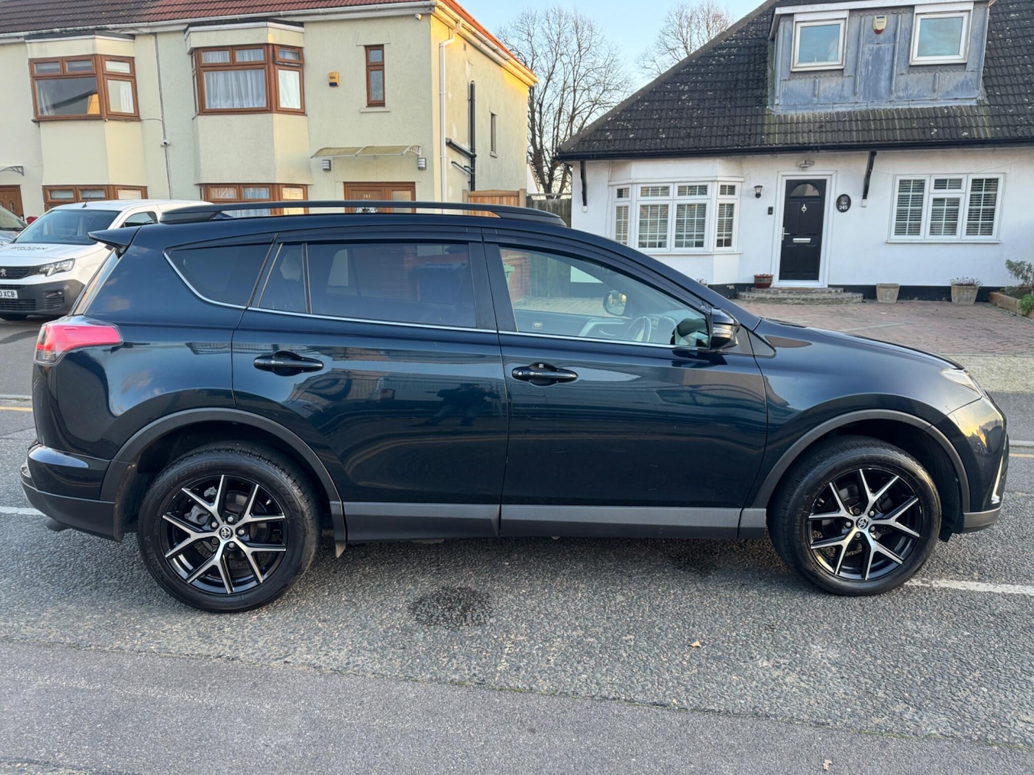 Used Toyota RAV4 2016 for sale - 77066574: Photo 14