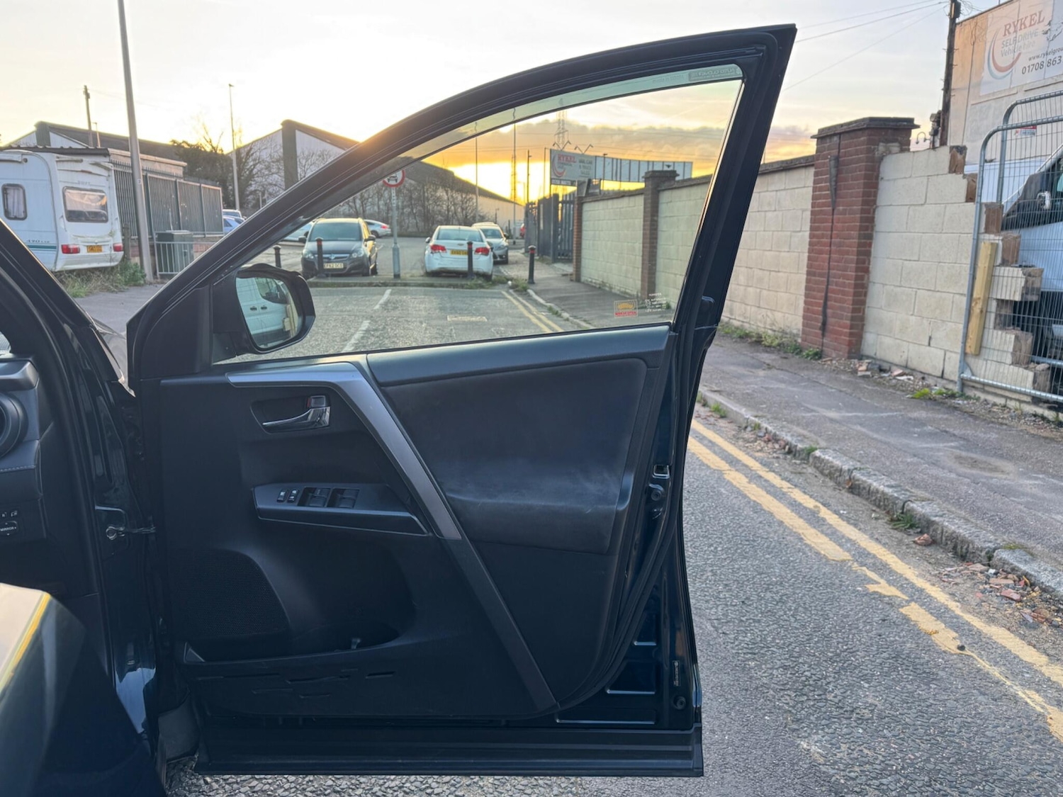 Used Toyota RAV4 2016 for sale - 77066574: Photo 18