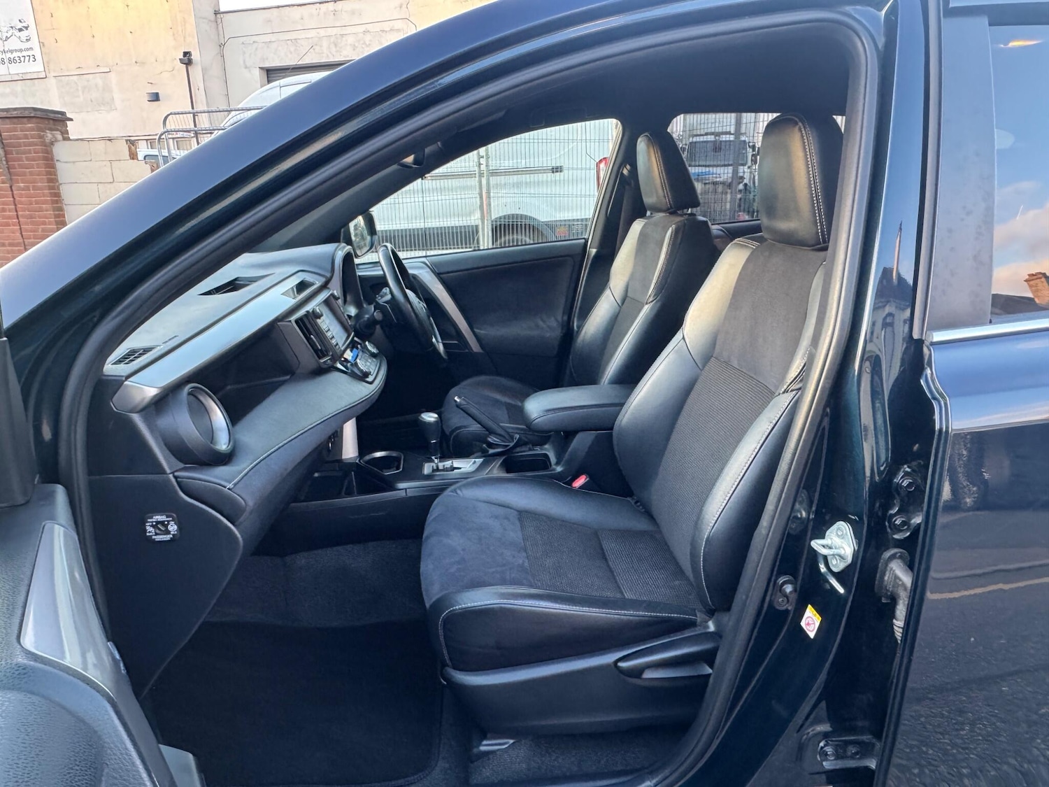 Used Toyota RAV4 2016 for sale - 77066574: Photo 21