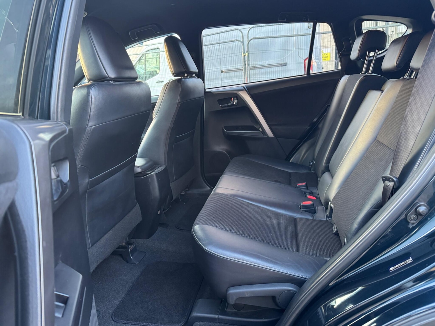 Used Toyota RAV4 2016 for sale - 77066574: Photo 26