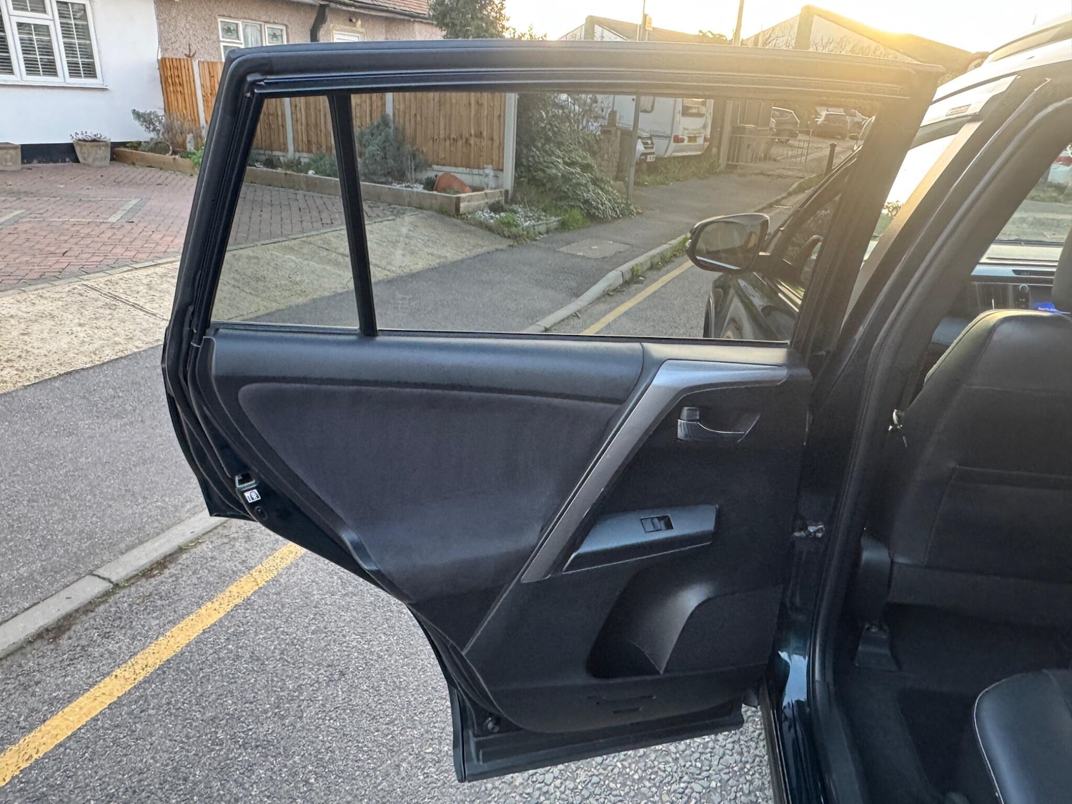 Used Toyota RAV4 2016 for sale - 77066574: Photo 28