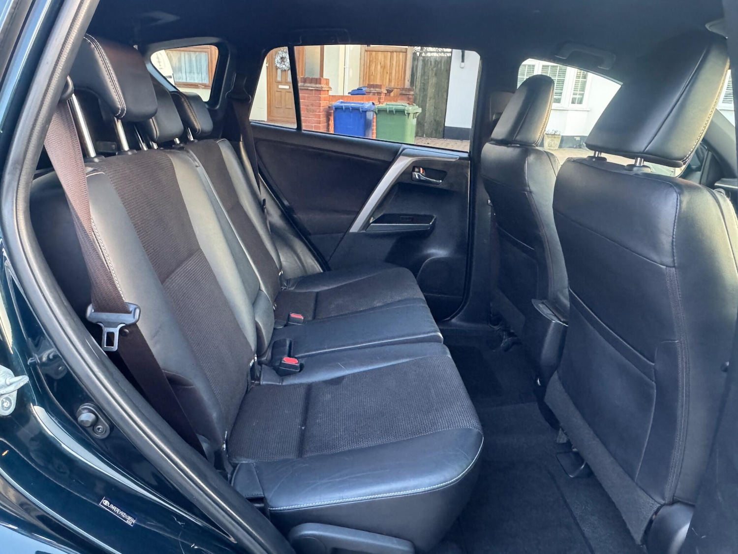 Used Toyota RAV4 2016 for sale - 77066574: Photo 32