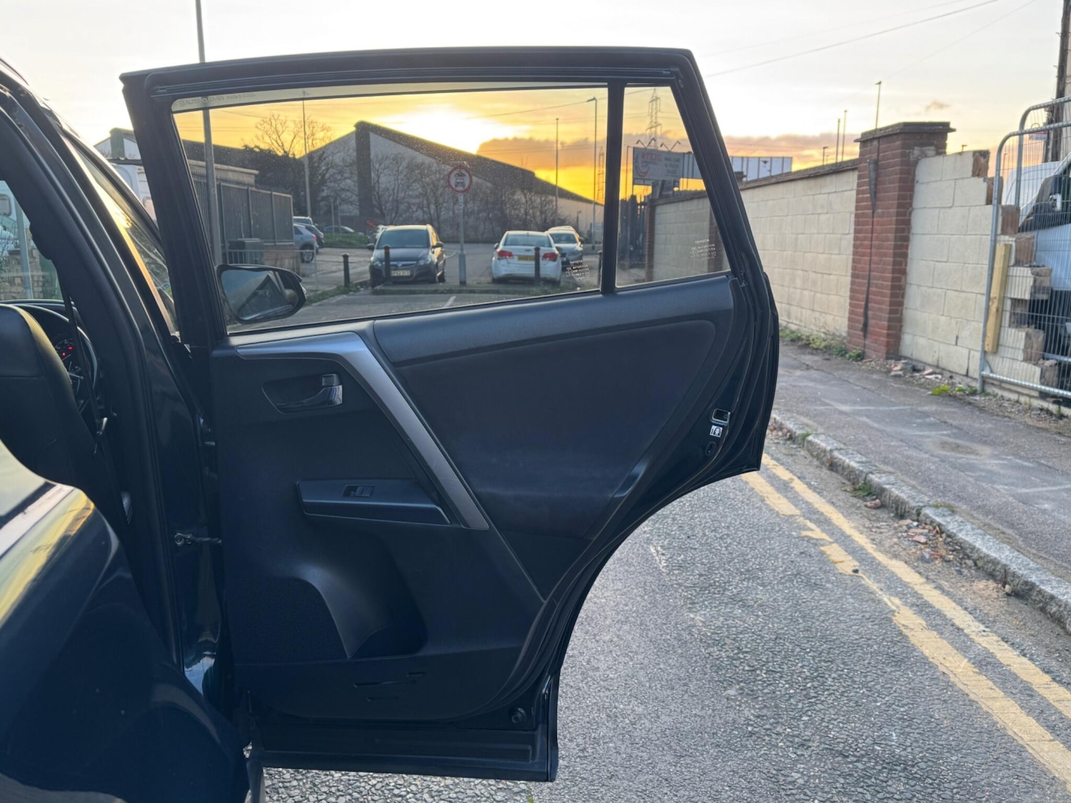 Used Toyota RAV4 2016 for sale - 77066574: Photo 33