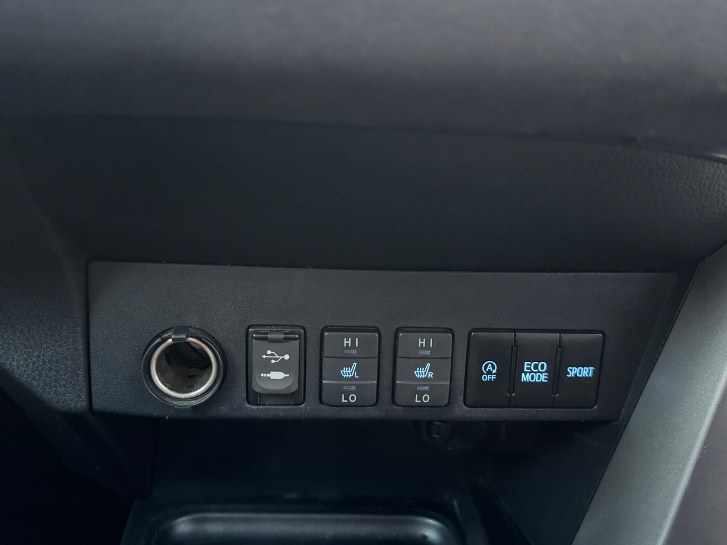 Used Toyota RAV4 2016 for sale - 77066574: Photo 44