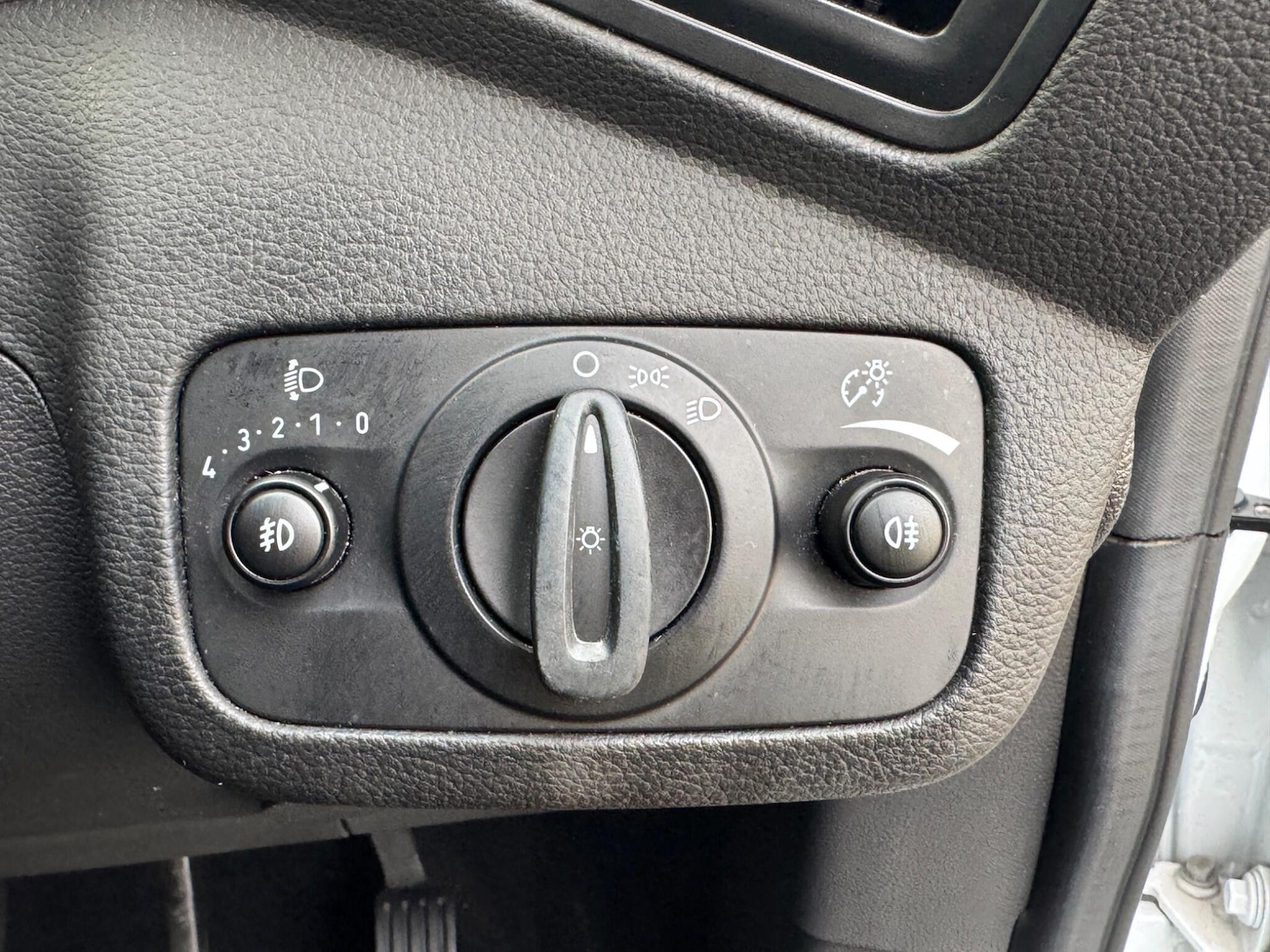 Used Ford Grand C-Max 2016 for sale - 76752584: Photo 43