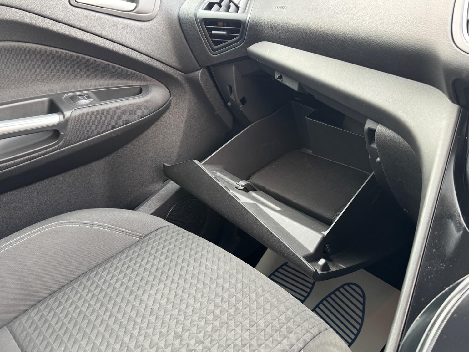 Used Ford Grand C-Max 2016 for sale - 76752584: Photo 47