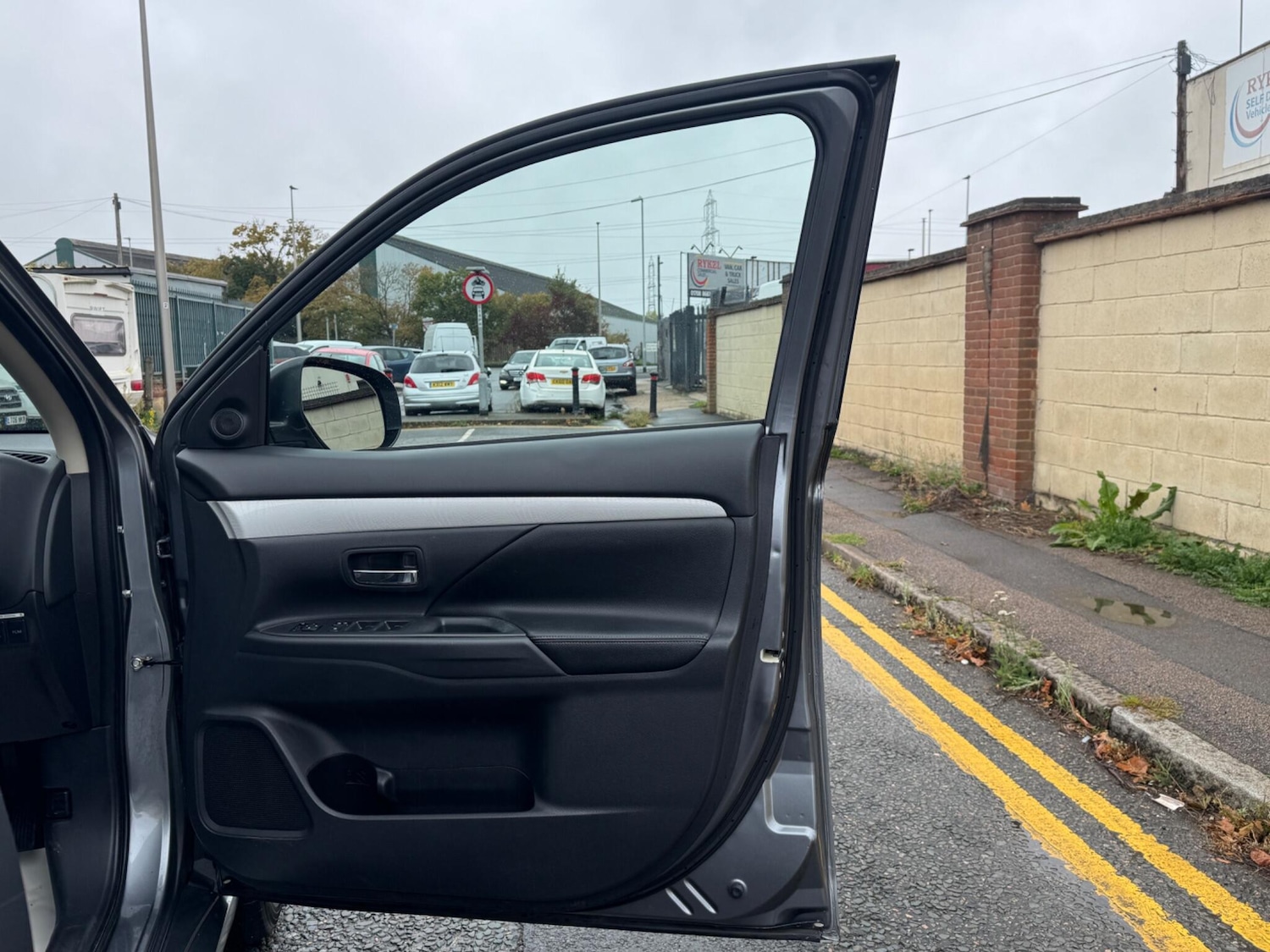 Used Mitsubishi Outlander 2014 for sale - 76167371: Photo 15