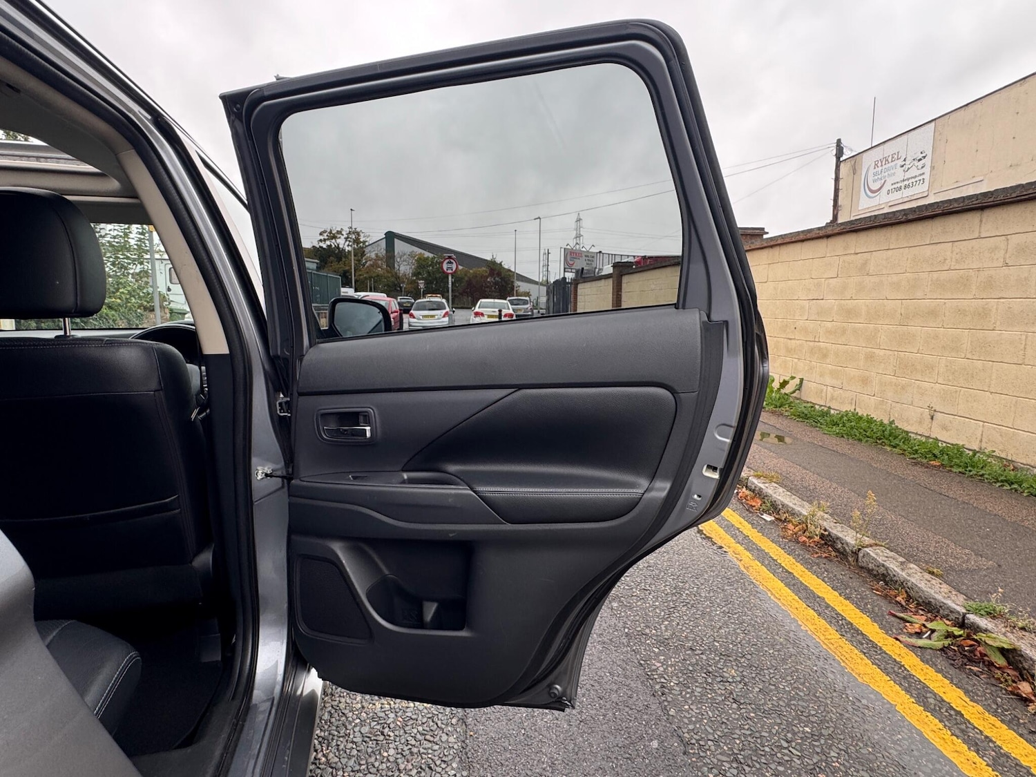 Used Mitsubishi Outlander 2014 for sale - 76167371: Photo 30