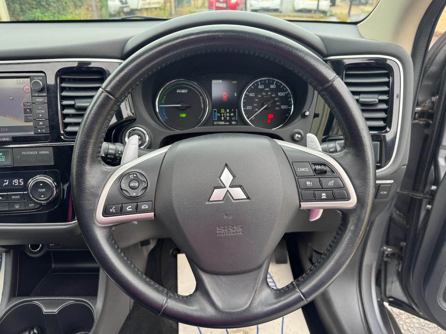 Used Mitsubishi Outlander 2014 for sale - 76167371: Photo 37