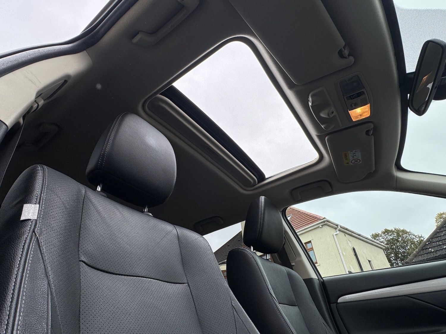 Used Mitsubishi Outlander 2014 for sale - 76167371: Photo 43