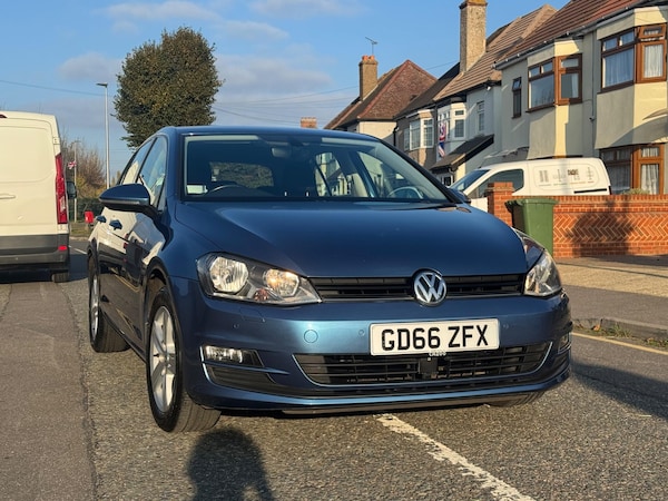 Used Volkswagen Golf 2017 for sale - 76251411: Photo 2