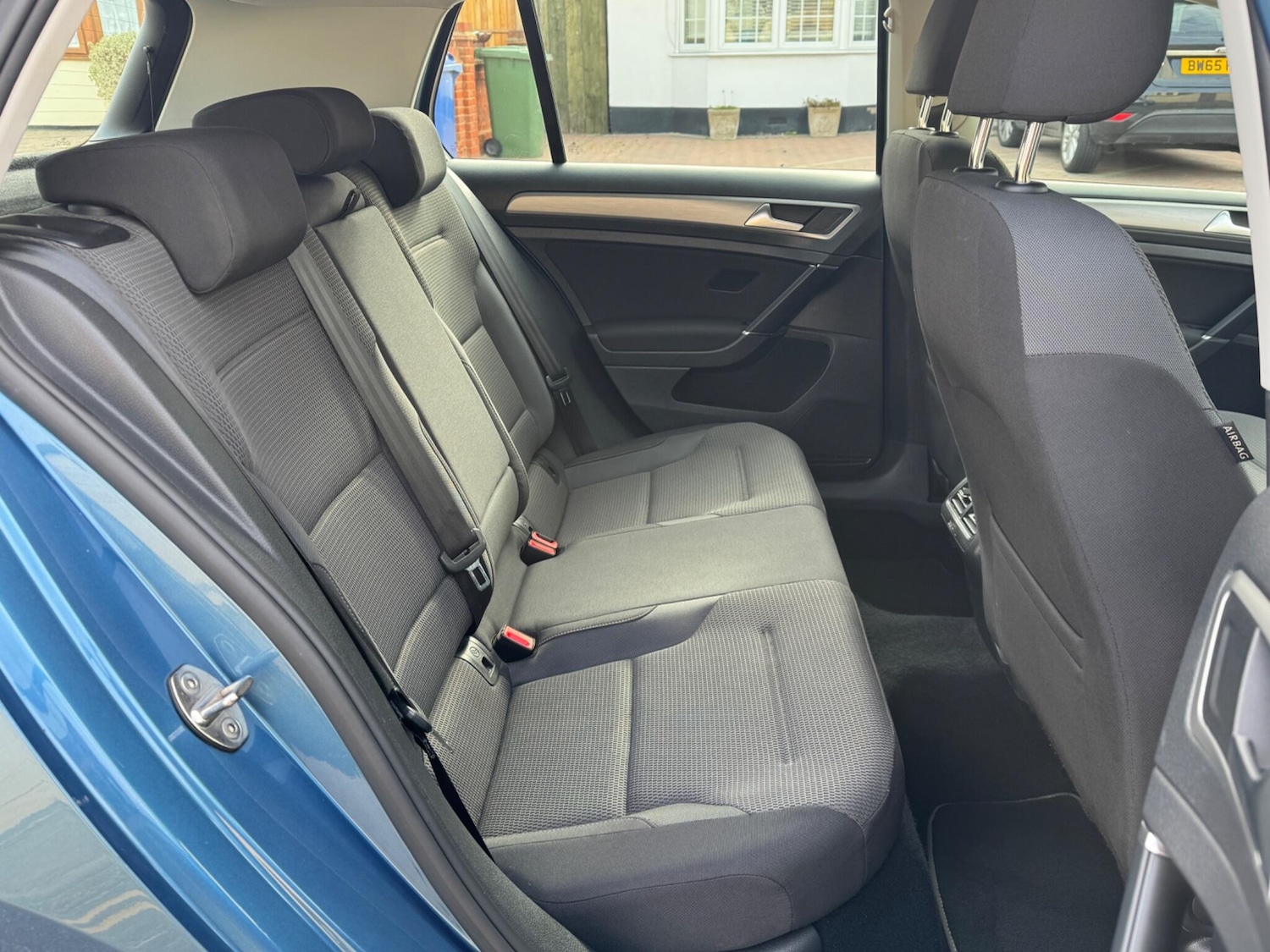 Used Volkswagen Golf 2017 for sale - 76251411: Photo 31