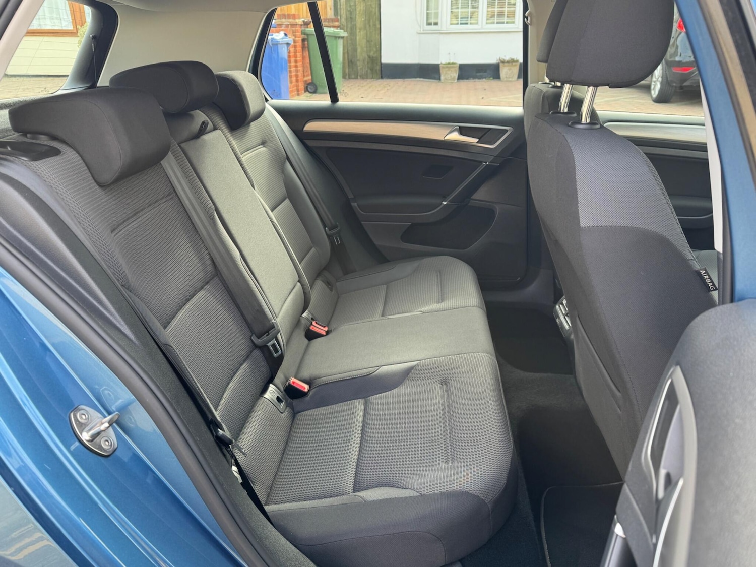 Used Volkswagen Golf 2017 for sale - 76251411: Photo 34